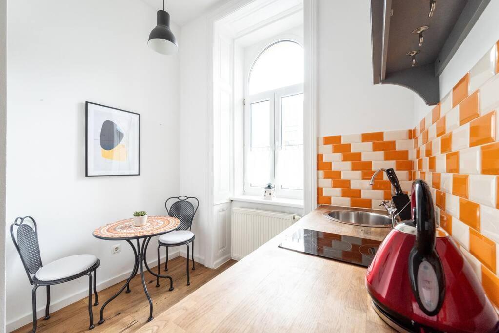 Apartamento Lite 1Br Near Metro & Center By Hm Viena Exterior foto