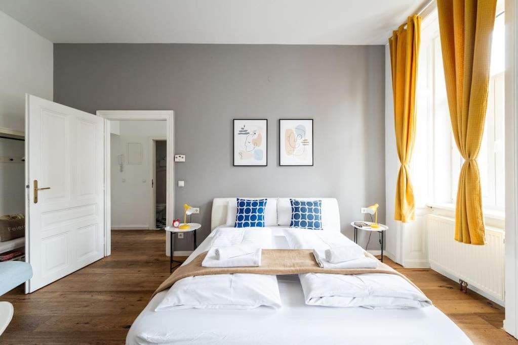 Apartamento Lite 1Br Near Metro & Center By Hm Viena Exterior foto