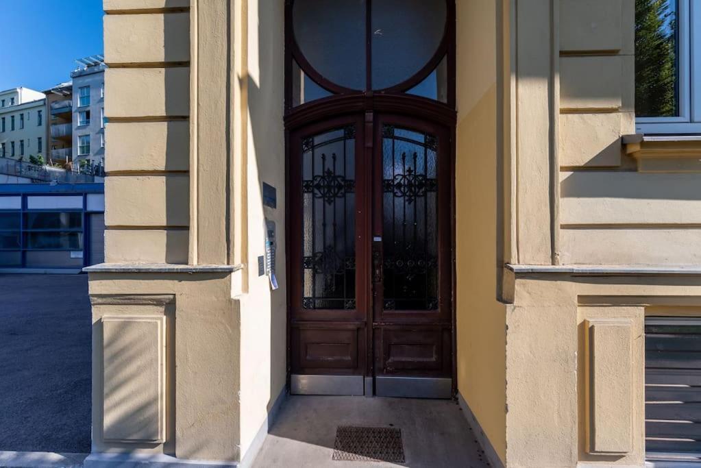 Apartamento Lite 1Br Near Metro & Center By Hm Viena Exterior foto